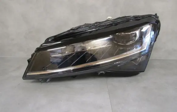 Skoda Superb B8 (3V) Headlight/headlamp