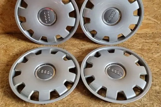 Audi A4 S4 B7 8E 8H R16 wheel hub/cap/trim 4B0601147D