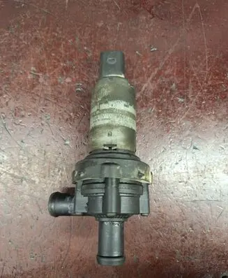 Volkswagen Touran I Electric auxiliary coolant/water pump 0392020073 1J0965561A