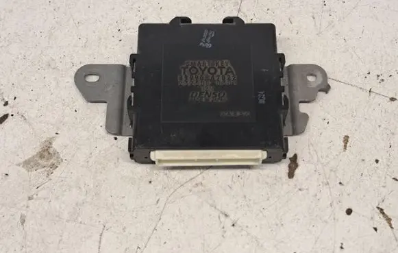 Toyota Prius (XW20) CAS control unit/module 8999047022