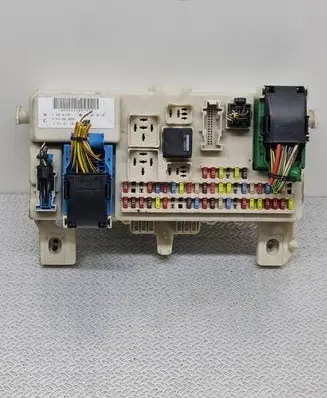 Ford Focus Fuse module 4M5T14A073BH 00088435 519100705