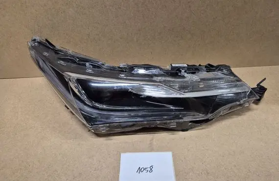 Toyota Corolla E160 E170 Headlight/headlamp 8111002L70