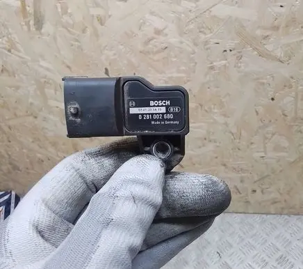 Honda FR-V Air pressure sensor 0281002680