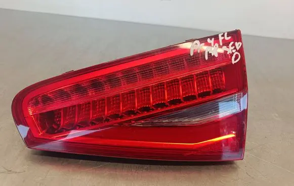 Audi A4 S4 B8 8K Tailgate rear/tail lights 8K5945094AC