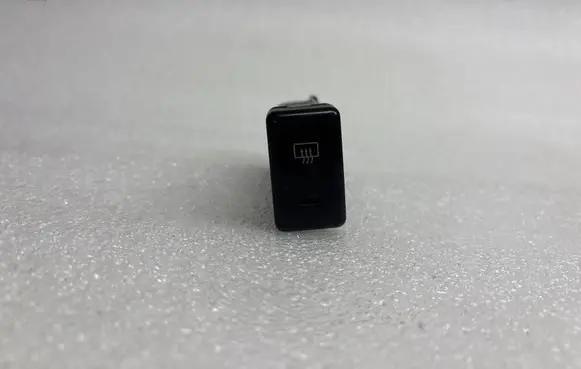 Opel Frontera B Windscreen/window heater switch M18872 98903