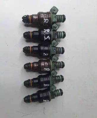 BMW 5 E39 Fuel injector 0280150415
