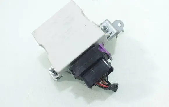 Toyota Avensis T250 Window wiper relay 8594005040