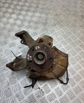 Seat Leon (1M) Front wheel hub 