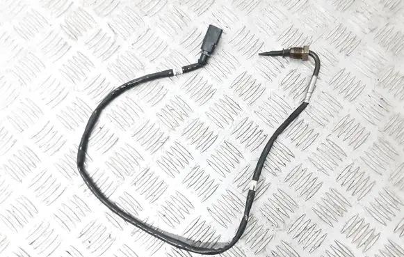 Volkswagen Golf VII Exhaust gas temperature sensor 04L906088BD