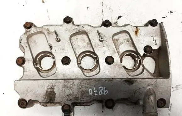 Audi A6 S6 C6 4F Rocker cam cover 06e103472l