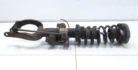 BMW 5 F10 F11 Front shock absorber with coil spring 6852929