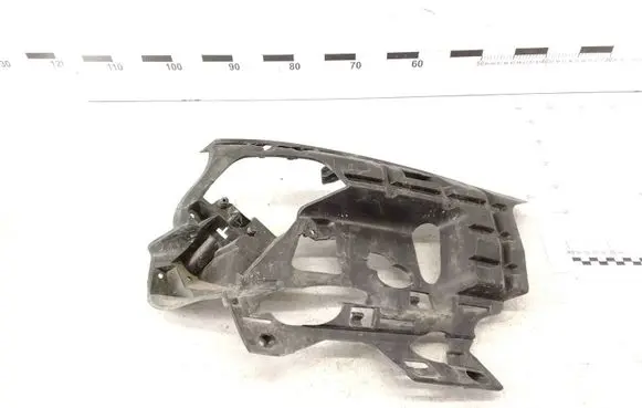 Volvo V60 Front bumper mounting bracket 31323841