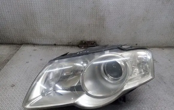 Volkswagen PASSAT B6 Headlight/headlamp 3C0941005J