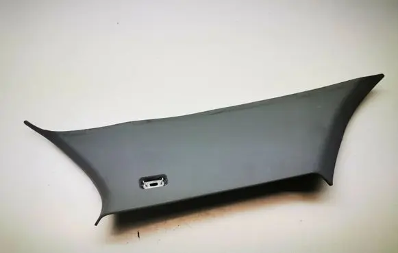 (D)pillar trim (top)