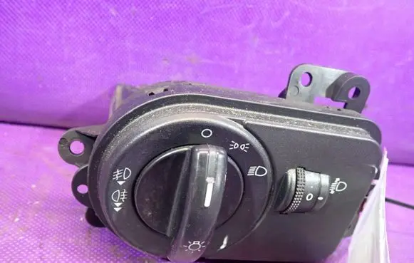Ford Fusion Light switch 2S6T13A024CB
