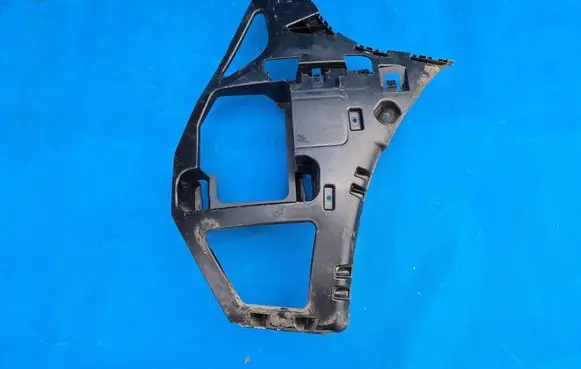 BMW 2 F45 Rear bumper mounting bracket 7300786