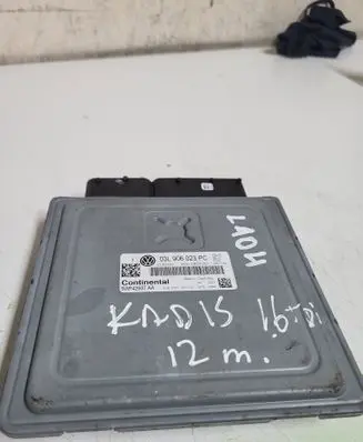 Volkswagen Golf III Engine control unit/module 03L906023PC 03L907425C