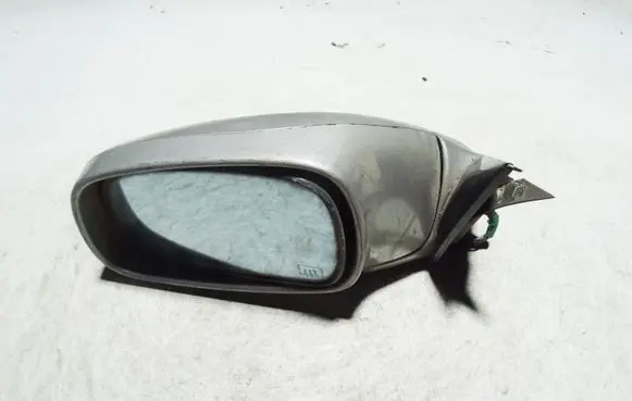 Mitsubishi Sigma Front door electric wing mirror 01817
