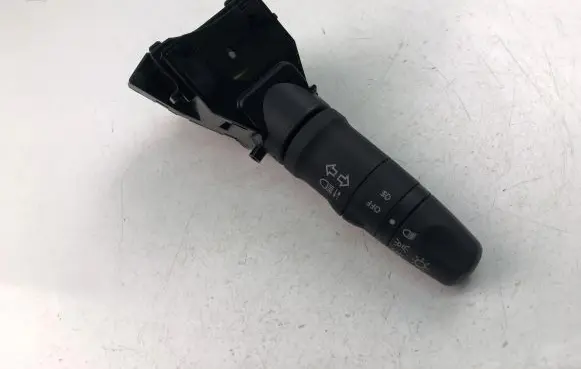 Nissan Primera Indicator stalk 25540AV620
