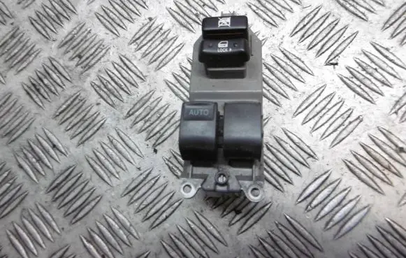 Toyota Yaris Front door window switch trim 