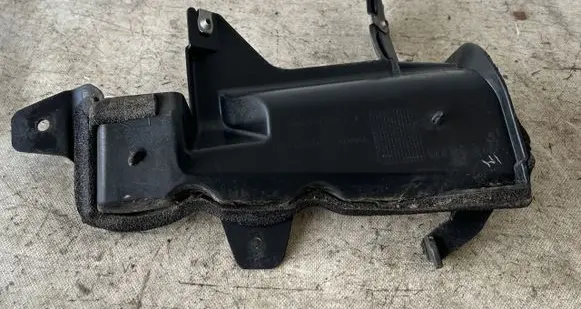 Jaguar XF X250 Other engine bay part 8X23017A19AE
