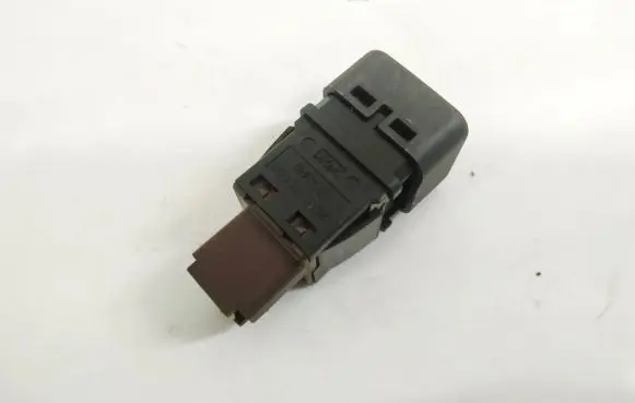 Passenger airbag on/off switch