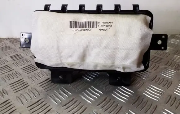 KIA Sorento Passenger airbag 845302P100