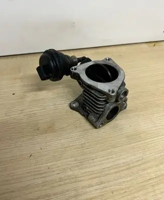 Alfa Romeo 156 Throttle valve