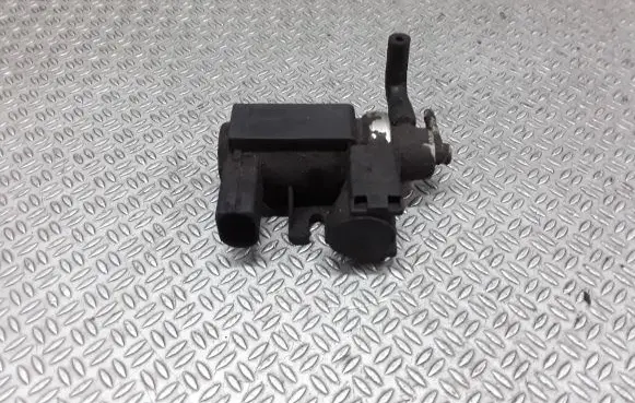 Audi A4 S4 B7 8E 8H Turbo solenoid valve 8E0906627C