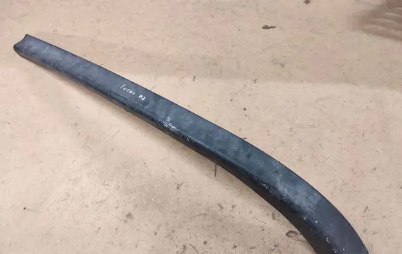 Front bumper lip