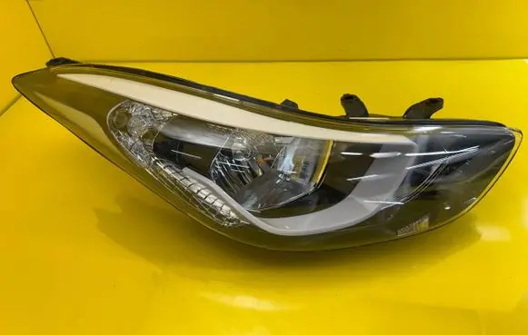 Hyundai Elantra Headlight/headlamp 92101-3X210