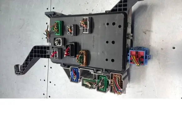 Ford Mondeo MK IV Fuse box set 4S7T-14A073-AB