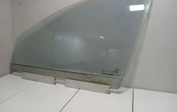 Volvo XC90 Front door window glass four-door 43R001601