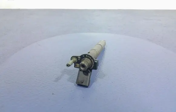 Fuel injector