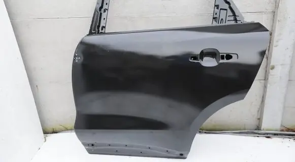 Jaguar F-Pace Rear door T4A1371