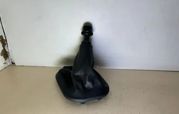 Hyundai ix35 Gear lever shifter trim leather/knob