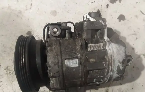 Volkswagen PASSAT B5 Air conditioning (A/C) compressor (pump) 8D0260808 GE4472208181 7SBU16C