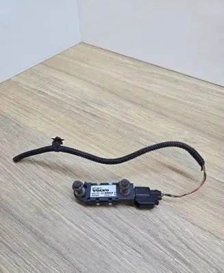 Volvo XC90 Airbag deployment crash/impact sensor 30724677 290612 206999