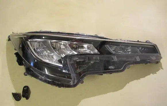 Toyota Corolla E210 E21 Headlight/headlamp 8111002S60
