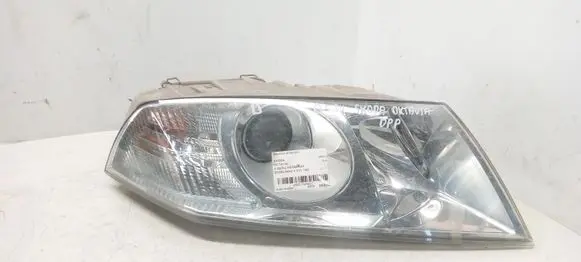 Skoda Octavia Mk2 (1Z) Headlight/headlamp