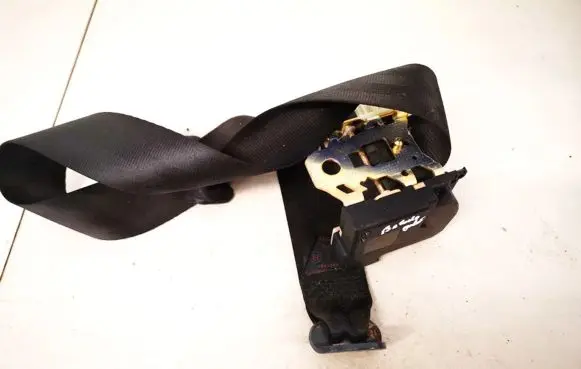Middle seatbelt (rear)