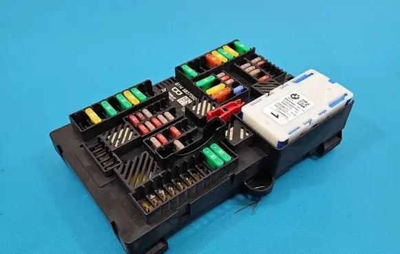 BMW 5 G30 G31 G38 Fuse box set 55892110 IMPRK1593276
