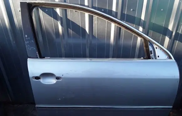 Volkswagen Phaeton Front door