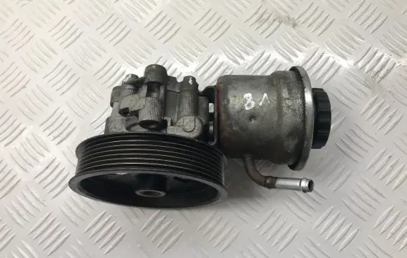 Toyota Corolla Verso AR10 Power steering pump 4431005120