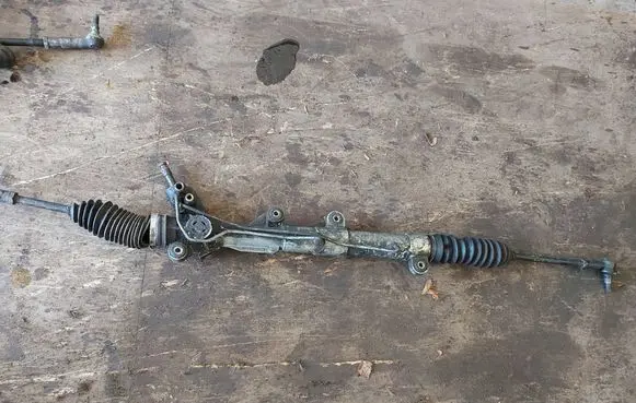 Mercedes-Benz Vito Viano W638 Steering rack A6384610201