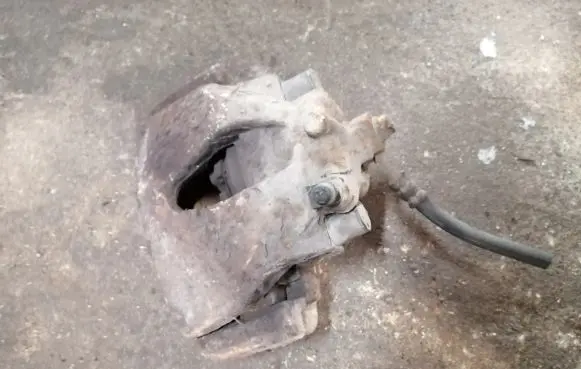 Opel Meriva A Front brake caliper 