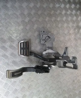 Audi A4 S4 B9 Accelerator throttle pedal 8W17231178W1723523