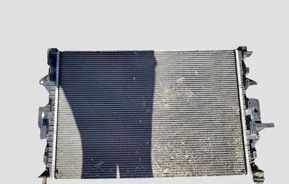 Volvo V40 Coolant radiator 31319064