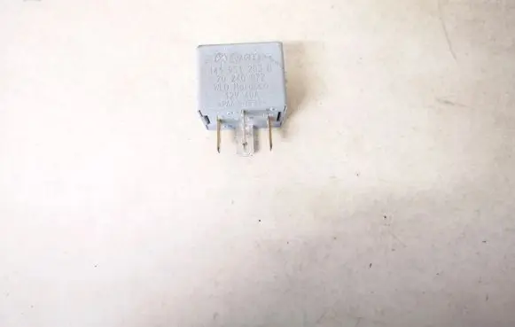 Volkswagen Touran I Other relay 141951253b 20240072
