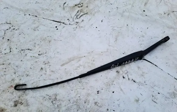 Opel Zafira A Front wiper blade arm 90582558